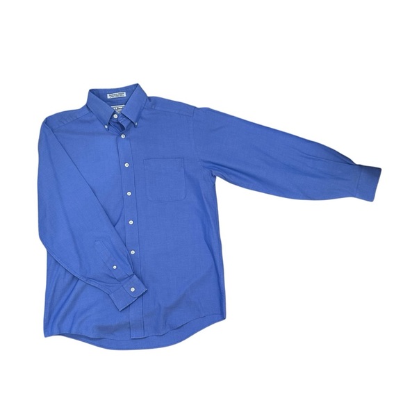 L.L Bean Men’s Blue 15/32 Long Sleeve Button Down Shirt - Picture 2 of 7